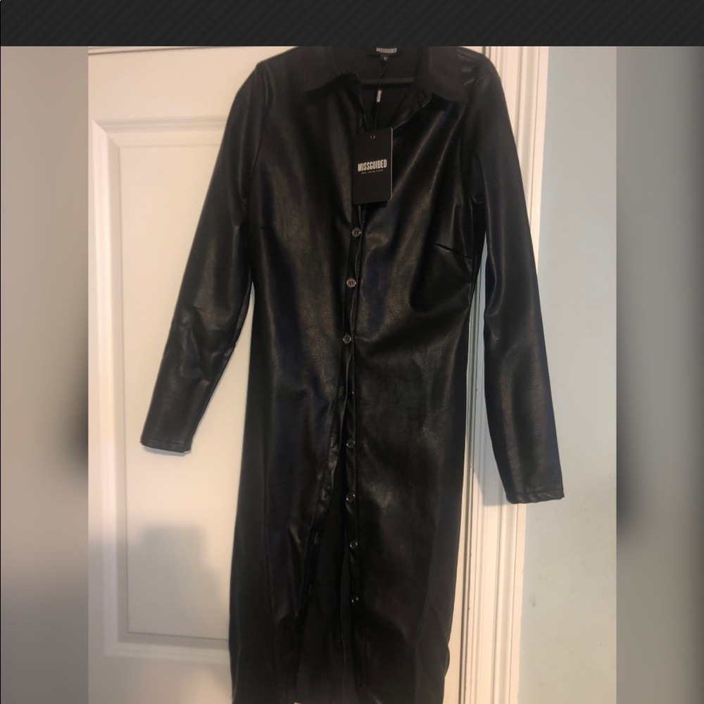 Dress - Picture 3 of 6